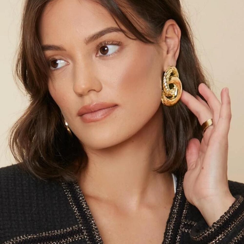 PREMIUM ROUND DECOR EARRINGS - Picture 3 of 5